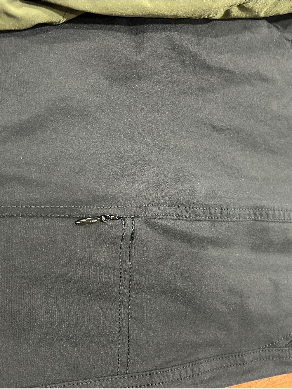 Kirkland Signature Ankle Travel Pants in Olive and Black - Picture 5 of 5
